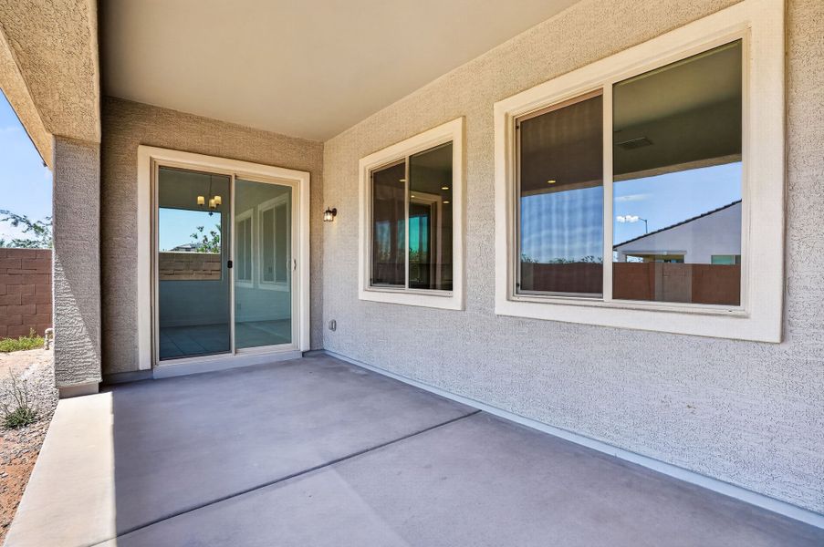Exterior details and patio area of a home in Stonehaven, Glendale (Image 3).