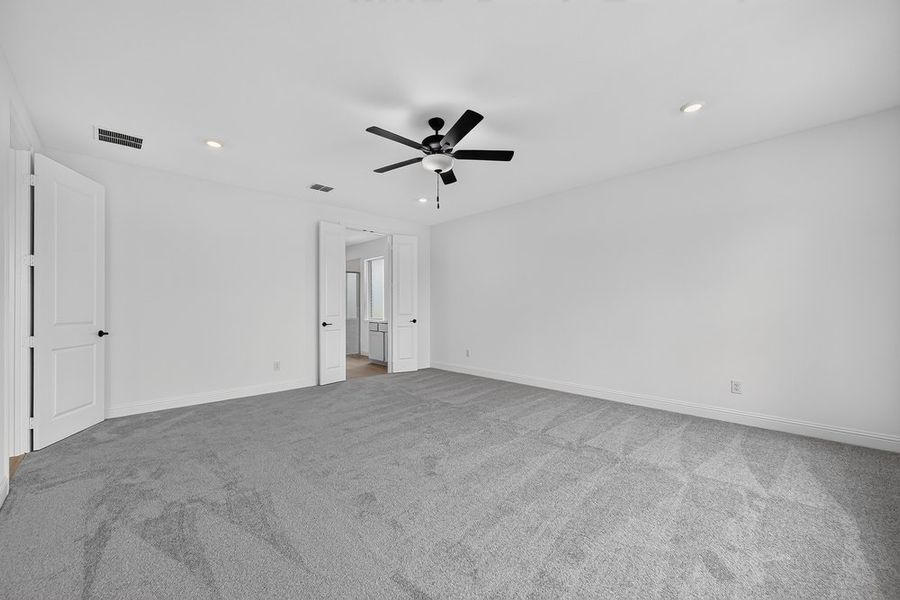 Spacious, unfurnished interior of a new home in The Ranch at Uptown Celina, Celina (Image 20).