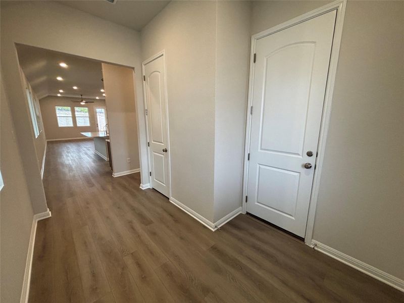 Spacious, unfurnished interior of a new home in Cannon Ranch 40s, Dripping Springs (Image 14).