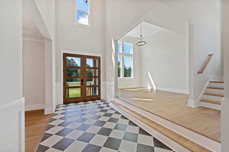 RGA-0436-00_Champlain A_Foyer-1 RGA-0436-00_Champlain A_Foyer-1