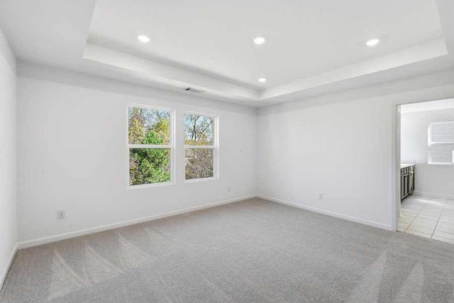 Spacious, unfurnished interior of a new home in Falls Creek, Flowery Branch (Image 25).