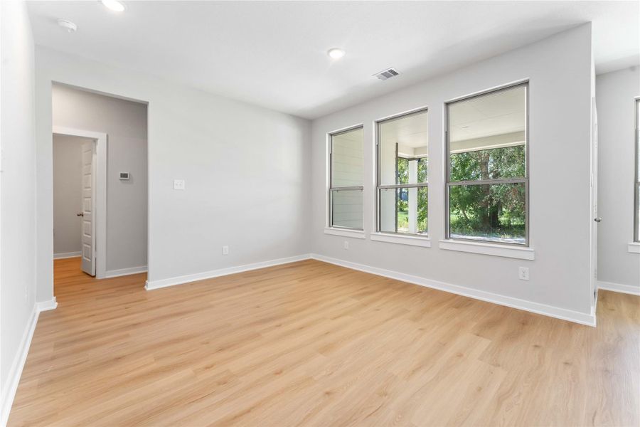 Spacious, unfurnished interior of a new home in Barton Place, Cleveland (Image 14). Spacious, unfurnished interior of a new home in Barton Place, Cleveland (Image 14).