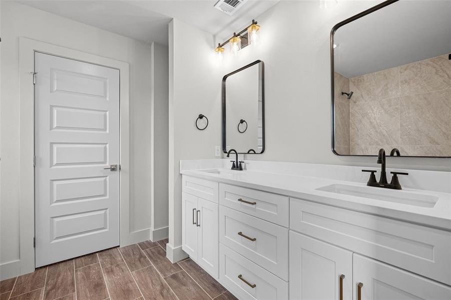 Furnished interior view inside a new home in , Granbury (Image 5).