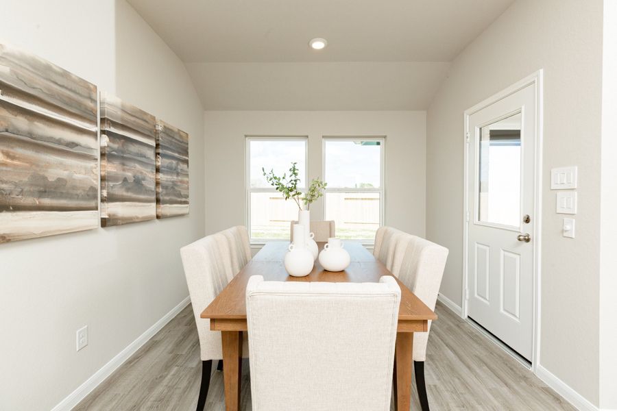 Representative furnished interior of a home built from the Teton by Beazer Homes in Sunrise Cove, Texas City (Image 6).