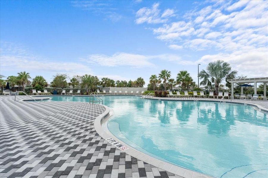 Community amenities in Bella Lago, Parrish (Image 31).