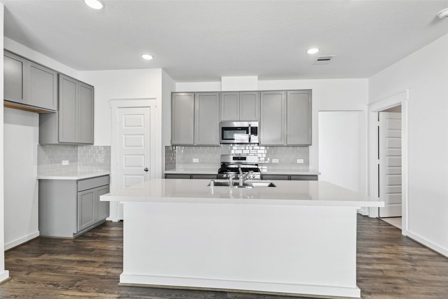 Furnished interior view inside a new home in Mostyn Springs, Magnolia (Image 7). Furnished interior view inside a new home in Mostyn Springs, Magnolia (Image 7).