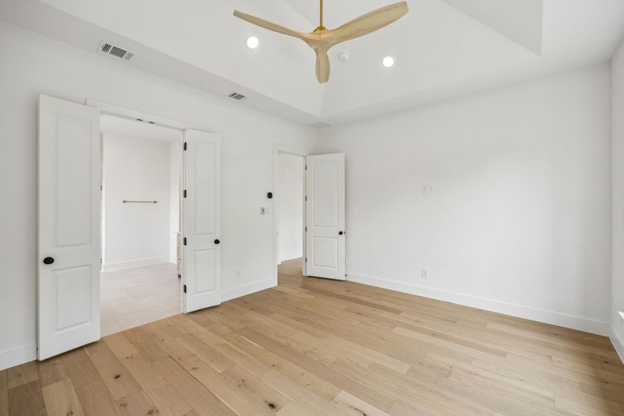 Spacious, unfurnished interior of a new home in The Parks at Wilson Creek, Celina (Image 49). Spacious, unfurnished interior of a new home in The Parks at Wilson Creek, Celina (Image 49).
