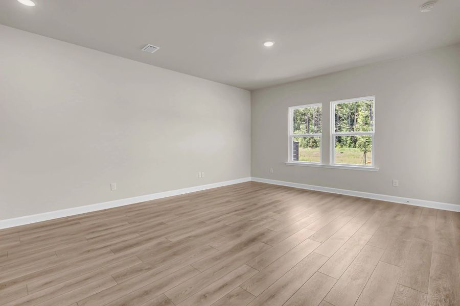 Spacious, unfurnished interior of a new home in Hammock Walk at Nexton, Summerville (Image 12).