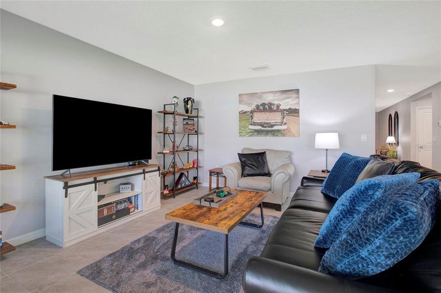 Furnished interior view inside a new home in River Park, Temple Terrace (Image 15).