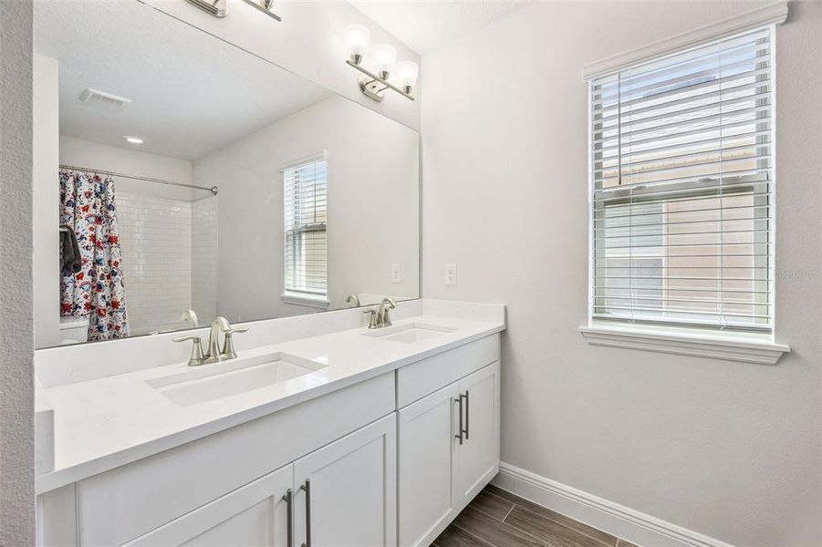 Furnished interior view inside a new home in , Winter Garden (Image 14).