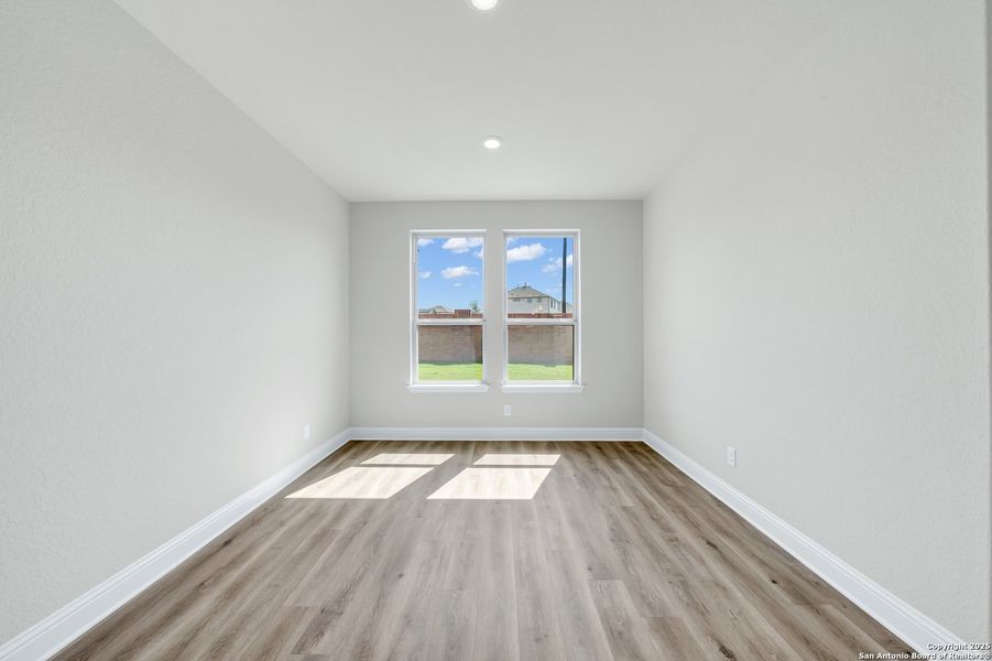 Spacious, unfurnished interior of a new home in Buffalo Crossing, Cibolo (Image 11). Spacious, unfurnished interior of a new home in Buffalo Crossing, Cibolo (Image 11).
