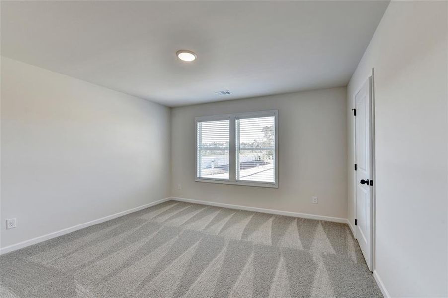 Spacious, unfurnished interior of a new home in , Auburn (Image 21).