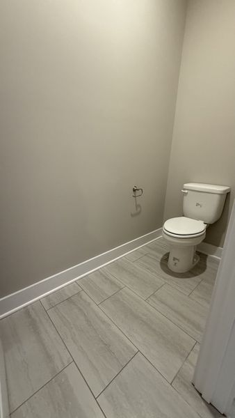 Spacious, unfurnished interior of a new home in Veterans Cove, Murfreesboro (Image 16).