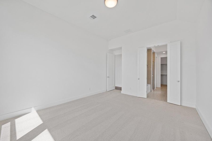Spacious, unfurnished interior of a new home in Lariat, Liberty Hill (Image 13).