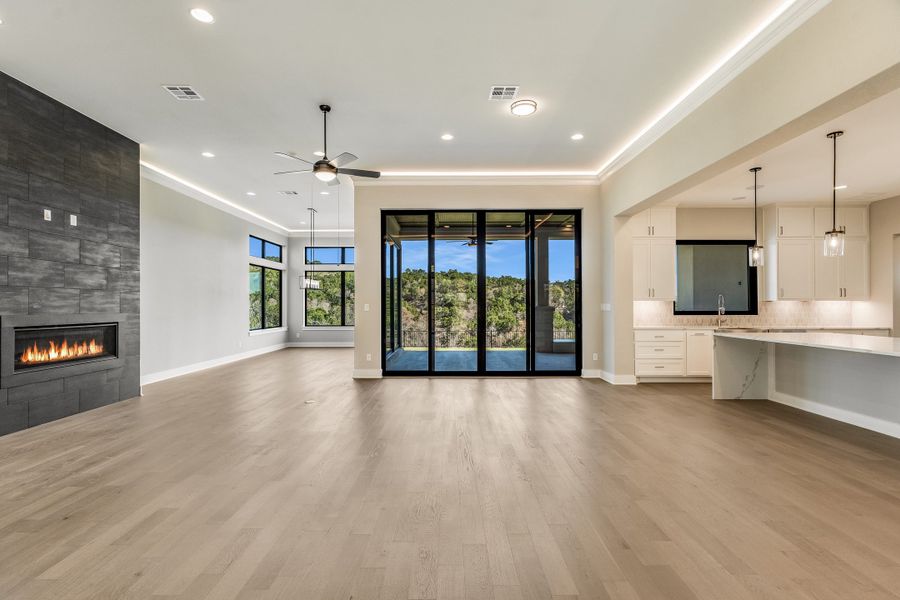 Representative unfurnished interior of a home built from the Coronado I by Giddens Homes in Clearwater Ranch, Liberty Hill (Image 121).