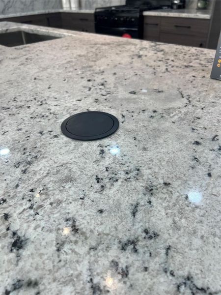 Power tower with charging and USB ports. Just lay your phone on top and it will start charging. Power tower with charging and USB ports. Just lay your phone on top and it will start charging.