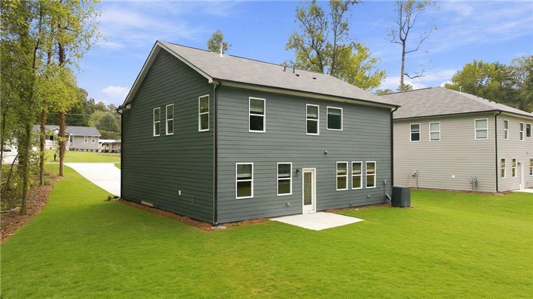 Exterior details and patio area of a home in , Lawrenceville (Image 3).