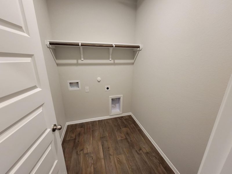 Image 32 of a home in Cloverleaf. Image 32 of a home in Cloverleaf.