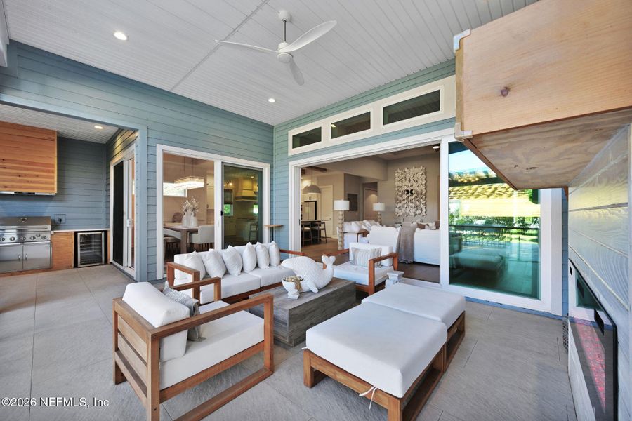 Exterior details and patio area of a home in Palmetto Cove, Ponte Vedra (Image 20).