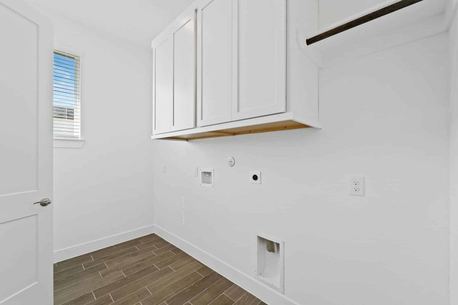 Spacious, unfurnished interior of a new home in Brookewater, Rosenberg (Image 27). Spacious, unfurnished interior of a new home in Brookewater, Rosenberg (Image 27).