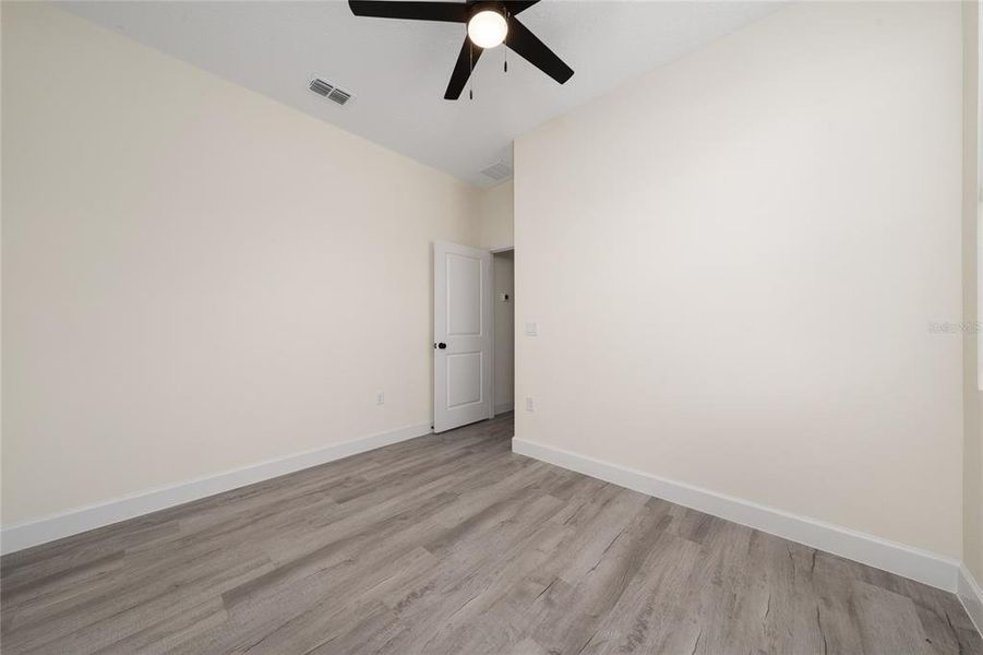 Spacious, unfurnished interior of a new home in , Ocala (Image 18).