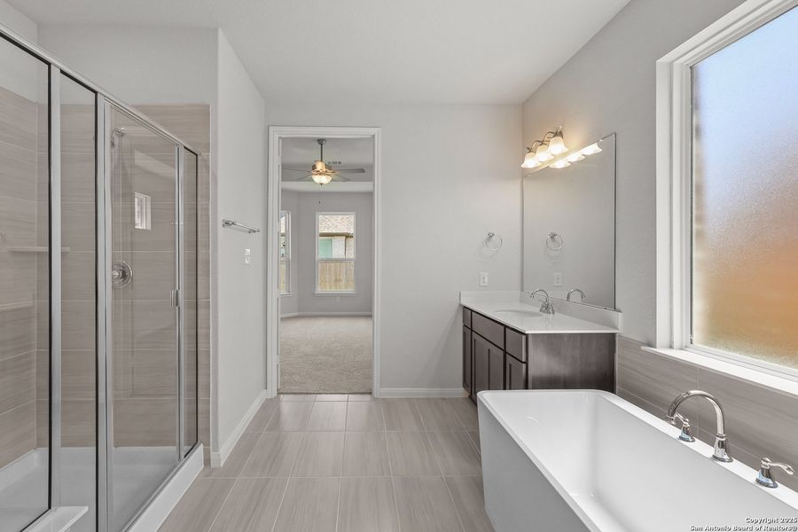 Image 32 of a home in Mayfair 50'.