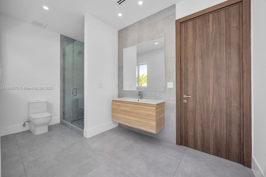 Furnished interior view inside a new home in , Miami (Image 14).