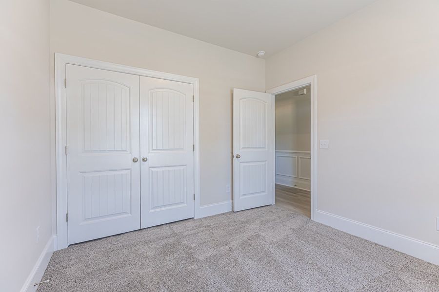 Representative unfurnished interior of a home built from the Habersham II by Great Southern Homes in Old Charleston Acres, Pelion (Image 33).