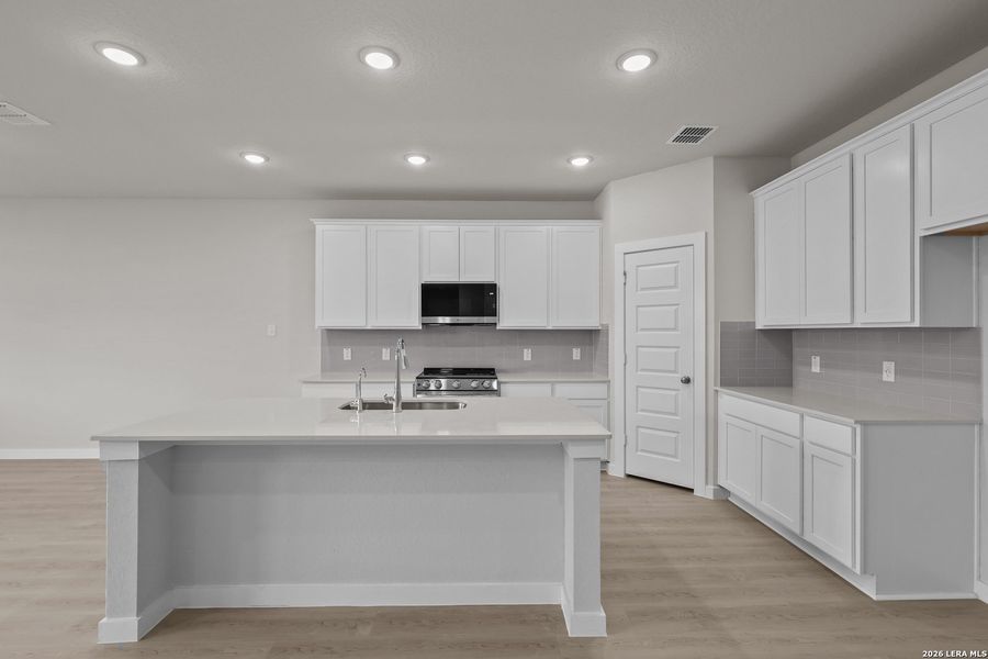 Furnished interior view inside a new home in Cinco Lakes, San Antonio (Image 11). Furnished interior view inside a new home in Cinco Lakes, San Antonio (Image 11).