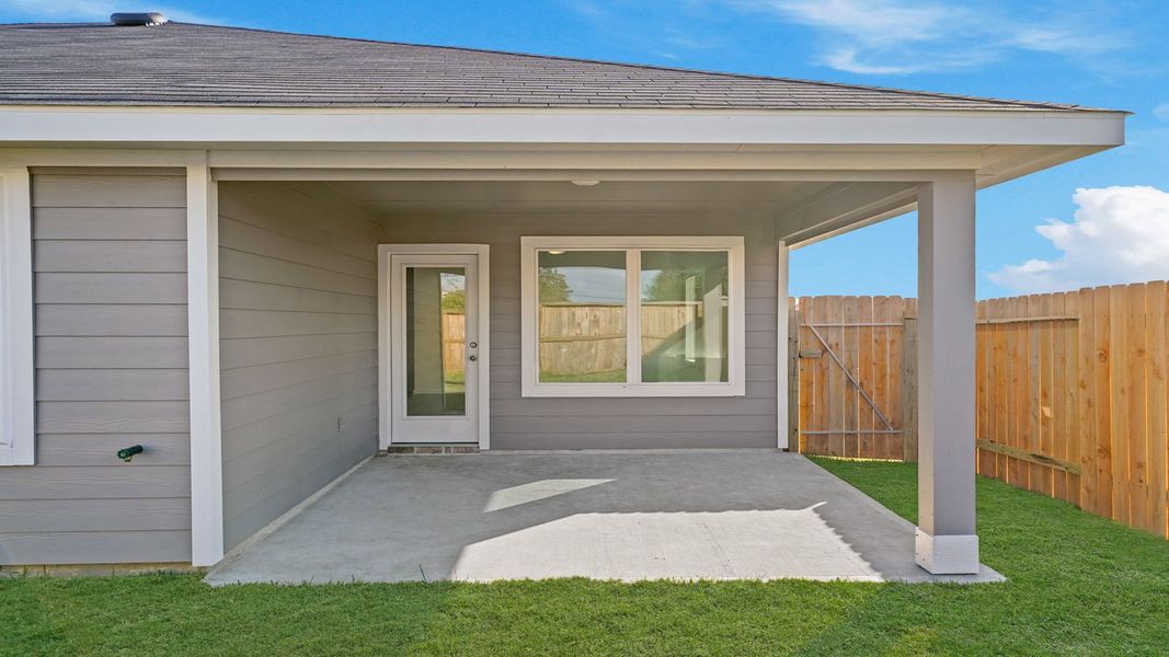 Exterior details and patio area of a home in Medina, Dayton (Image 3). Exterior details and patio area of a home in Medina, Dayton (Image 3).