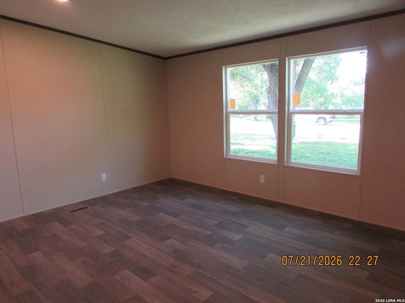 Spacious, unfurnished interior of a new home in , San Antonio (Image 29).