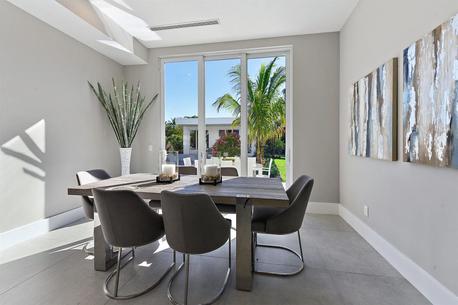 Furnished interior view inside a new home in , Fort Lauderdale (Image 11).