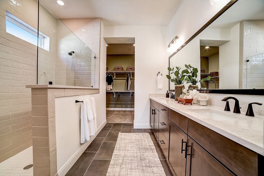 The Meadow - Owner's Bath