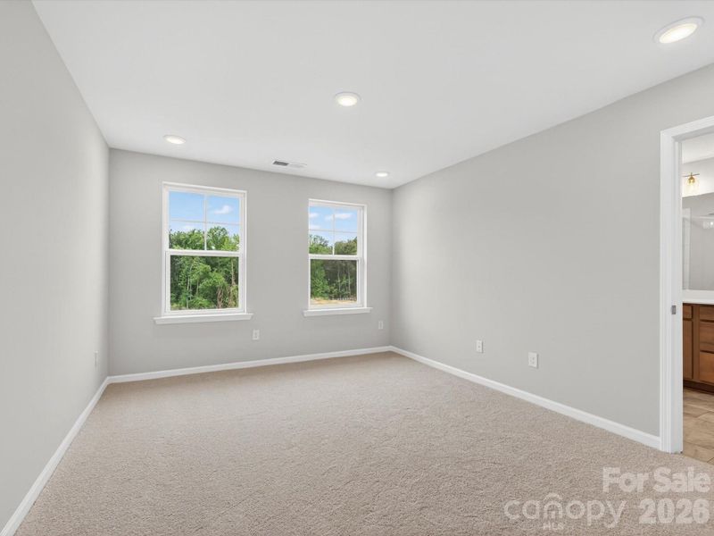 Spacious, unfurnished interior of a new home in Hardy Pond Townhomes, Rock Hill (Image 33).