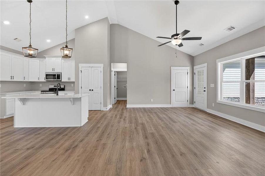 Spacious, unfurnished interior of a new home in , Taylorsville (Image 22).