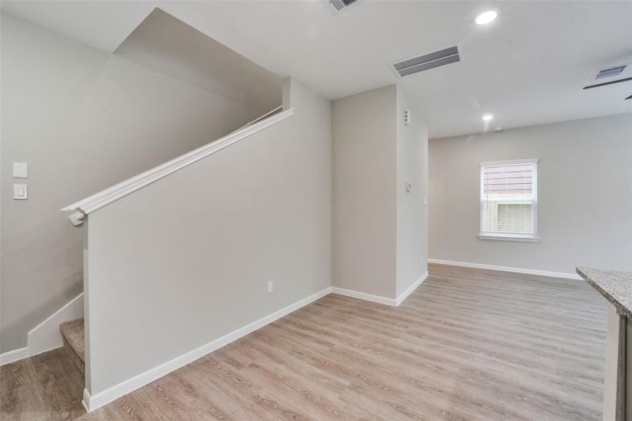 Spacious, unfurnished interior of a new home in , Houston (Image 18).