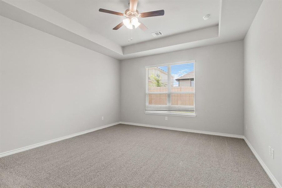 Spacious, unfurnished interior of a new home in Rocky Creek Crossing, Crowley (Image 17).