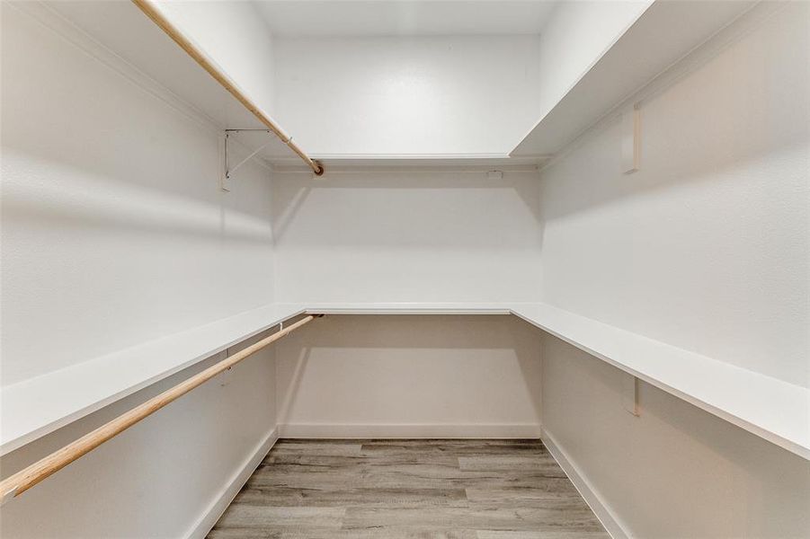 Spacious, unfurnished interior of a new home in , Dallas (Image 20).