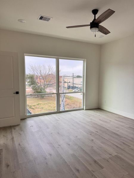 Image 4 of a home in . Image 4 of a home in .