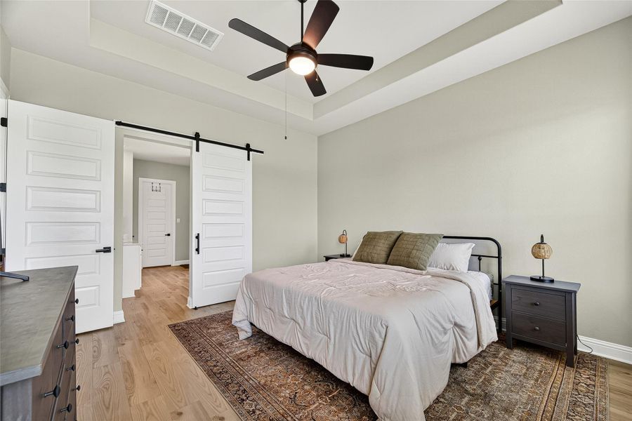 Furnished interior view inside a new home in Sierra Vista, Iowa Colony (Image 40). Furnished interior view inside a new home in Sierra Vista, Iowa Colony (Image 40).
