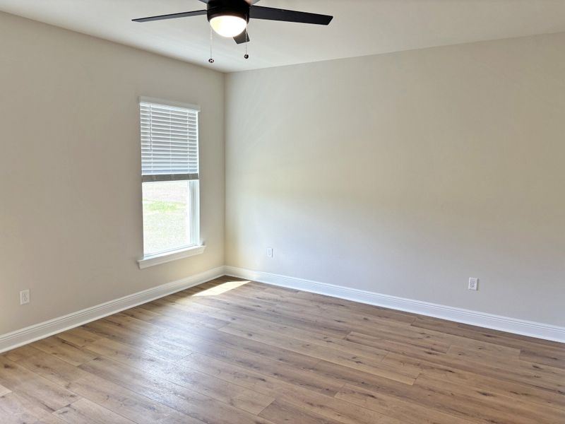 Spacious, unfurnished interior of a new home in Houston Place, Crestview (Image 14).