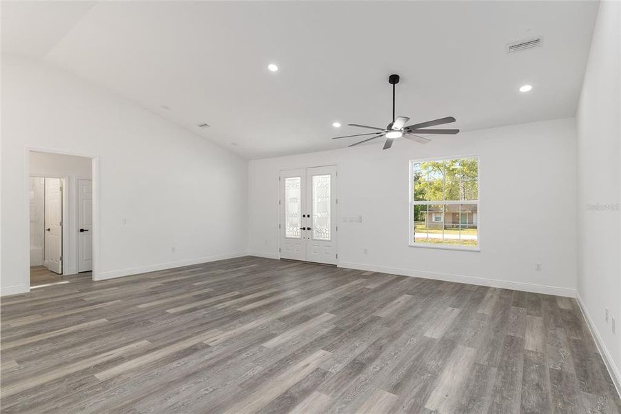 Spacious, unfurnished interior of a new home in , Dunnellon (Image 45).