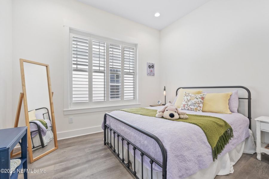 Furnished interior view inside a new home in , Fernandina Beach (Image 8).