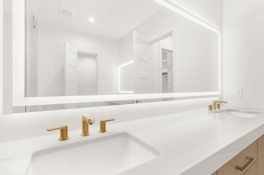 Image 77 of a home in .