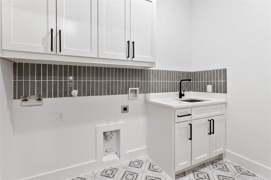 Furnished interior view inside a new home in , Joshua (Image 6).