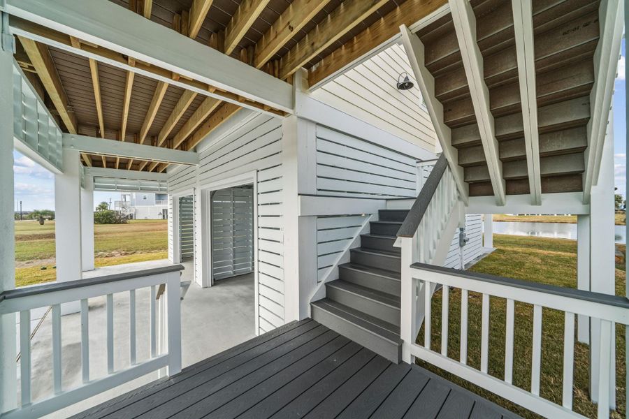 Exterior details and patio area of a home in , Galveston (Image 24).