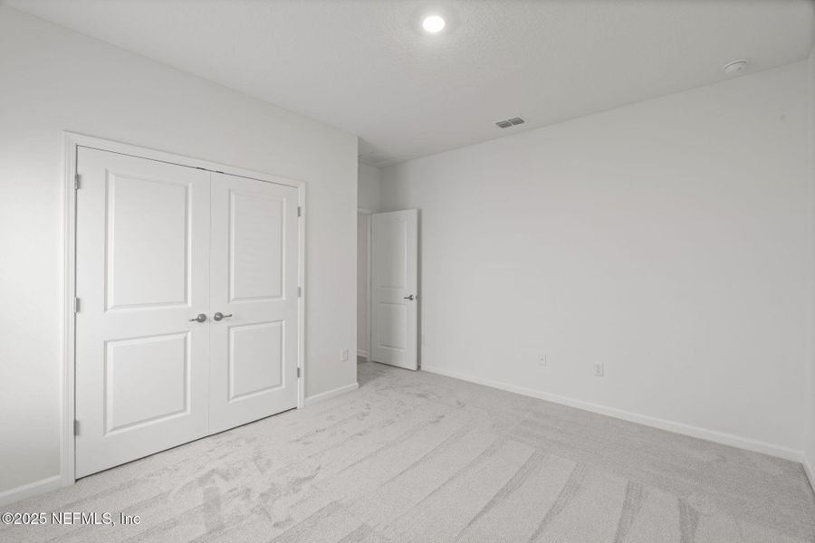 Spacious, unfurnished interior of a new home in Beacon Lake, St. Augustine (Image 41).