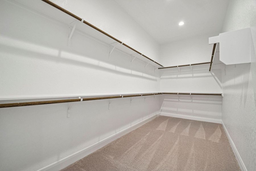 Spacious, unfurnished interior of a new home in 6 Creeks, Kyle (Image 17).