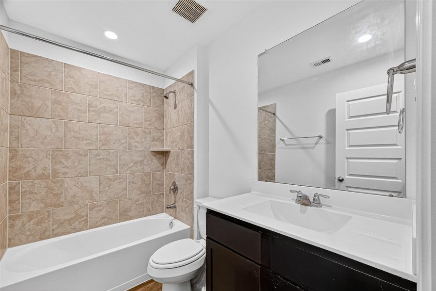 Image 48 of a home in Windstone on the Prairie.