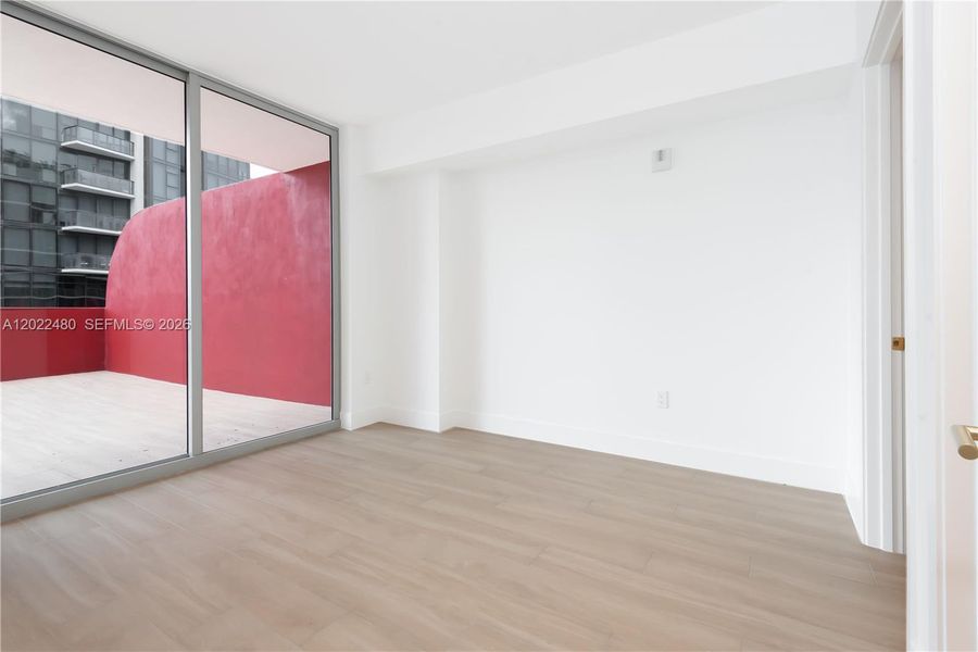 Spacious, unfurnished interior of a new home in , Miami (Image 23).